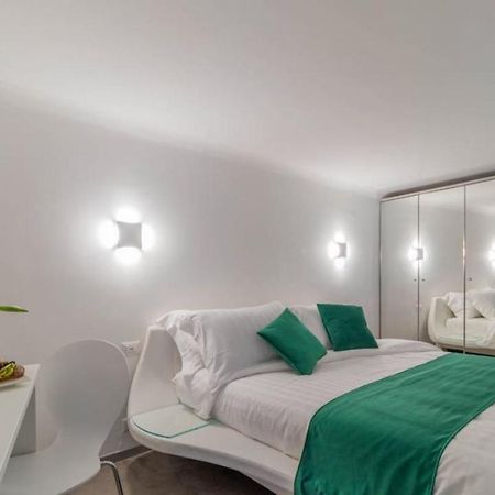 Governo Vecchio Guesthouse Navona โรม ภายนอก รูปภาพ